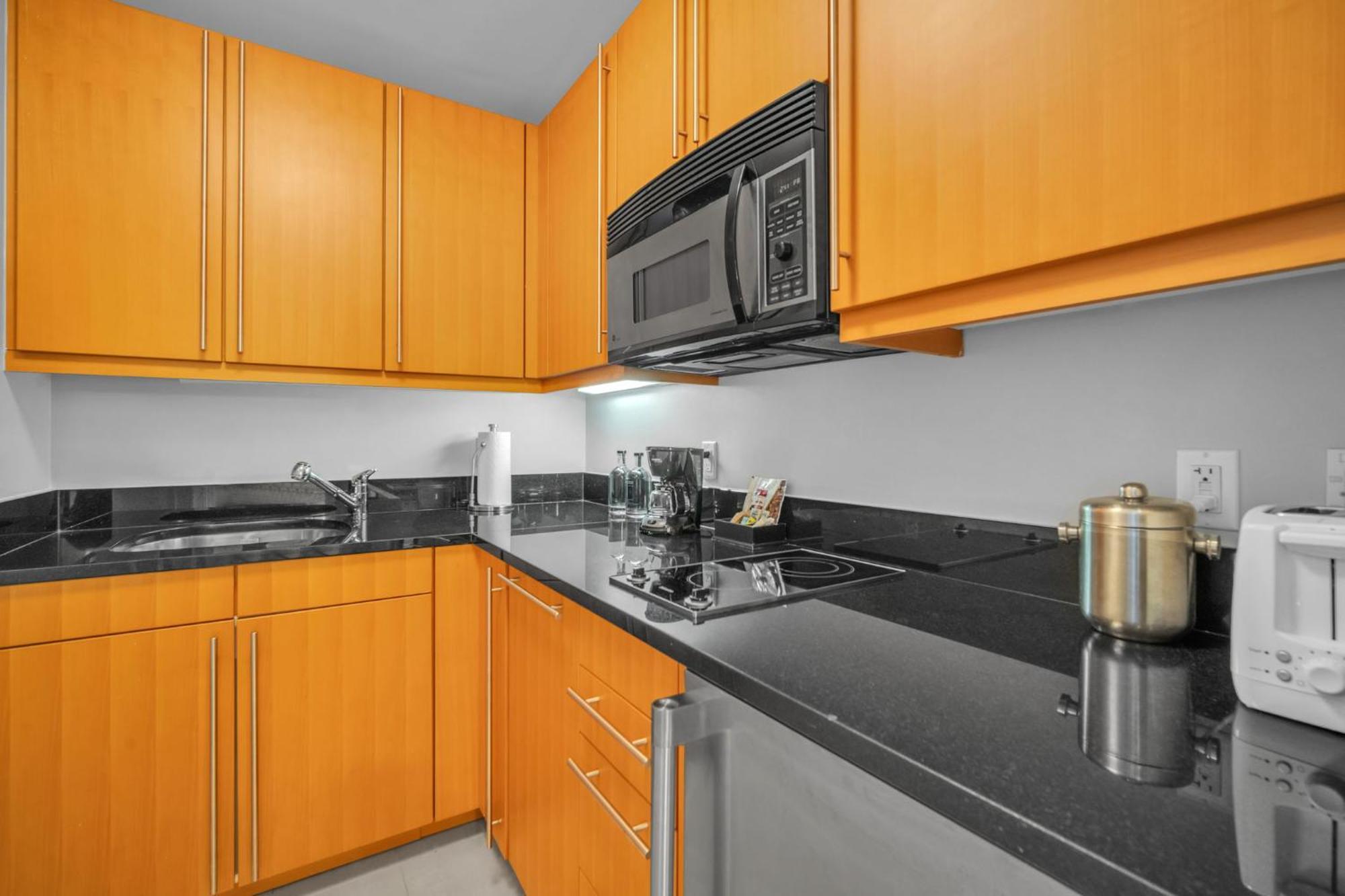 2 Bedroom Or King Studio Suites Four Seasons Hotel Miami Free Wi-Fi & Free Parking Екстер'єр фото