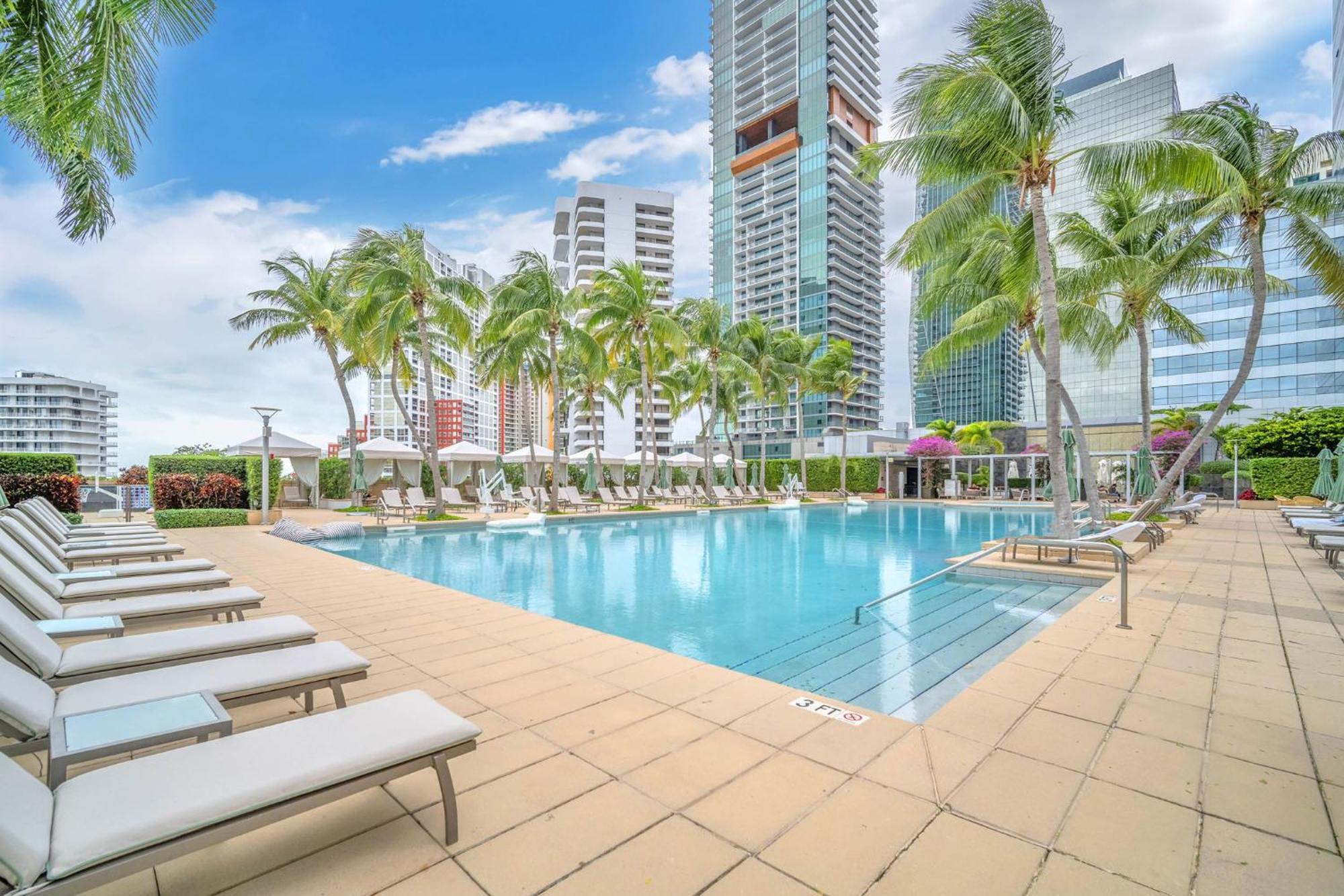 Spacious 2 Bedroom 2 Bath & Studio Suites In The Four Seasons Hotel Miami High Floors Екстер'єр фото