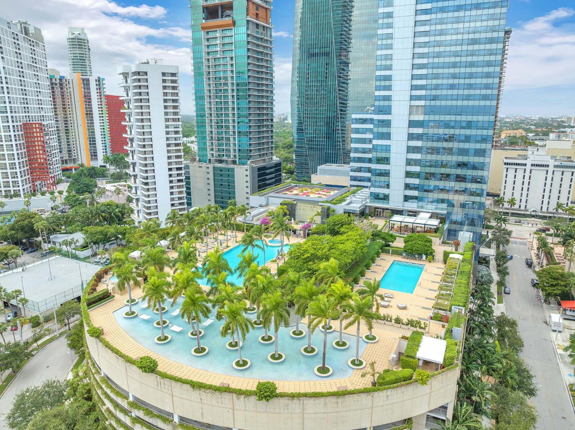 2 Bedroom Or King Studio Suites Four Seasons Hotel Miami Free Wi-Fi & Free Parking Екстер'єр фото