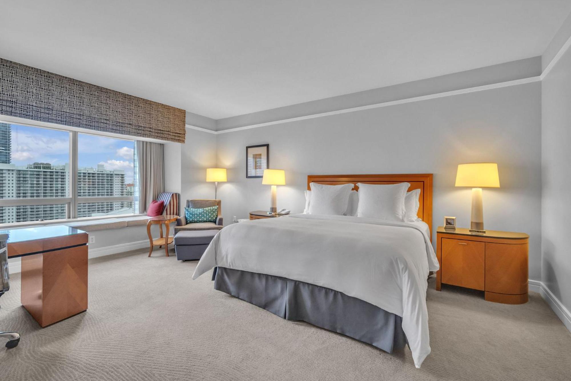2 Bedroom Or King Studio Suites Four Seasons Hotel Miami Free Wi-Fi & Free Parking Номер фото