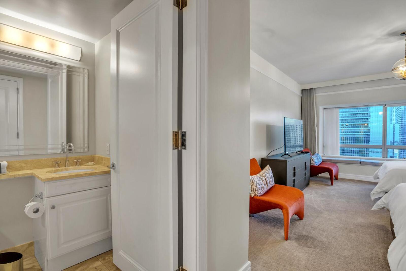 2 Bedroom Or King Studio Suites Four Seasons Hotel Miami Free Wi-Fi & Free Parking Номер фото