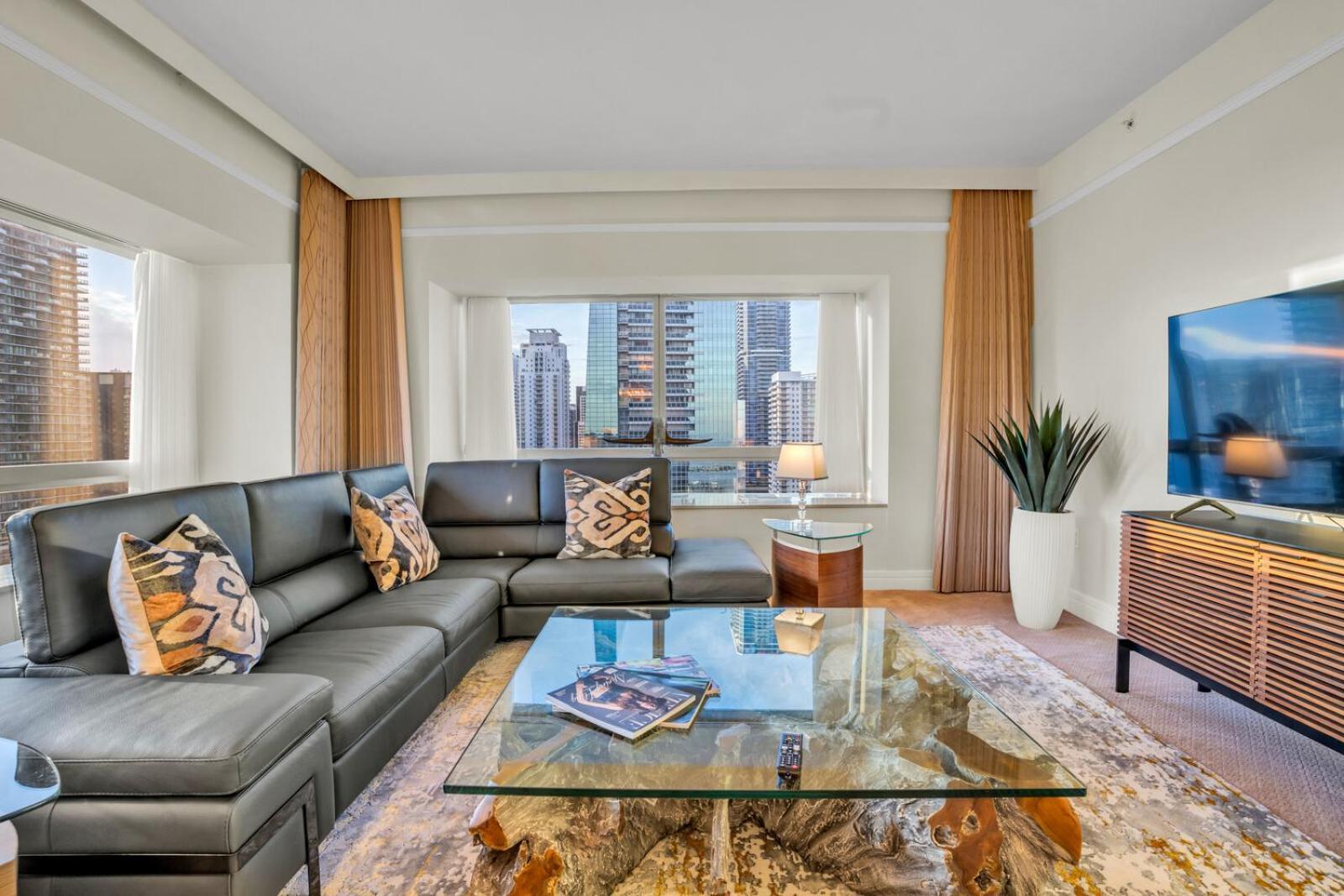 2 Bedroom Or King Studio Suites Four Seasons Hotel Miami Free Wi-Fi & Free Parking Номер фото